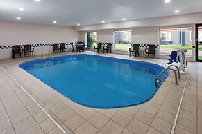 AmericInn by Wyndham Hudson
