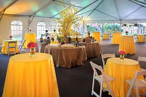 Trumbull Marriott Shelton