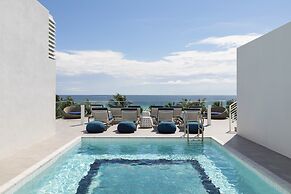The Gabriel Miami South Beach, Curio Collection by Hilton