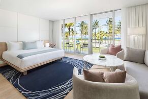 The Gabriel Miami South Beach, Curio Collection by Hilton