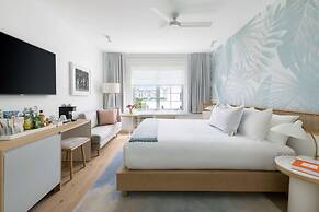 The Gabriel Miami South Beach, Curio Collection by Hilton