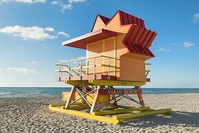 The Gabriel Miami South Beach, Curio Collection by Hilton