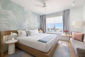 The Gabriel Miami South Beach, Curio Collection by Hilton