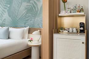 The Gabriel Miami South Beach, Curio Collection by Hilton