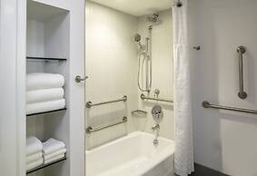 DoubleTree by Hilton Pittsburgh - Cranberry