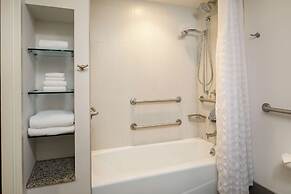 DoubleTree by Hilton Pittsburgh - Cranberry