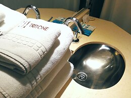 Tritone Hotel