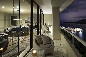 Hilton Cairns