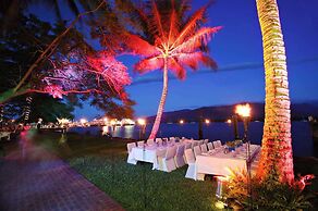 Hilton Cairns