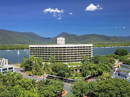 Hilton Cairns