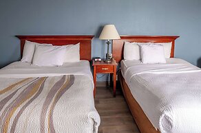 La Quinta Inn & Suites by Wyndham New Haven