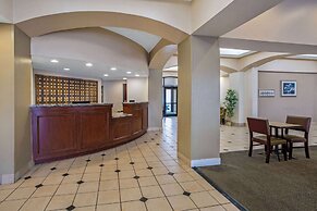 La Quinta Inn & Suites by Wyndham New Haven