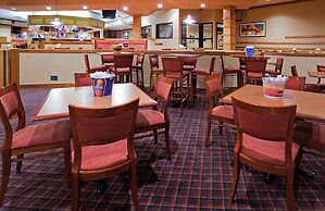 Holiday Inn & Suites St. Cloud by IHG