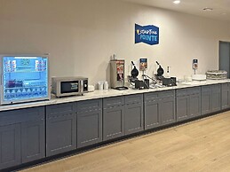 Clarion Pointe Winslow I-40