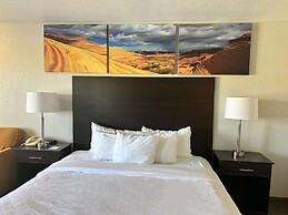 Clarion Pointe Winslow I-40