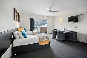 Colonial Palms Motor Inn
