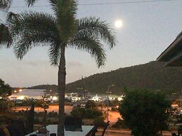 Colonial Palms Motor Inn