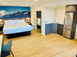 Clarion Pointe Mount Vernon - Burlington