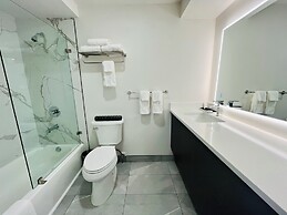 Clarion Pointe Mount Vernon - Burlington