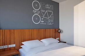 Hyatt Regency Paris Etoile