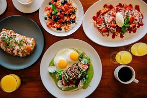 Hotel La Jolla, Curio Collection by Hilton