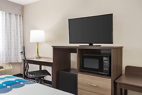 Baymont by Wyndham Blackwell I-35