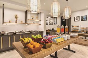 DoubleTree by Hilton Tampa Rocky Point Waterfront