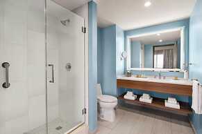 DoubleTree by Hilton Tampa Rocky Point Waterfront