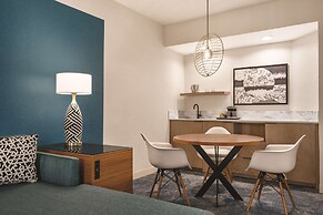 DoubleTree by Hilton Tampa Rocky Point Waterfront