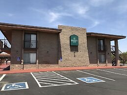 Quality Inn Benson I-10 Exit 304