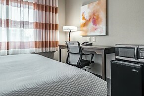 La Quinta Inn & Suites by Wyndham Seattle Federal Way