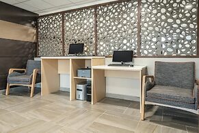 La Quinta Inn & Suites by Wyndham Seattle Federal Way