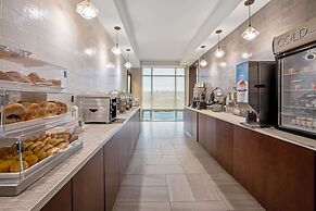 La Quinta Inn & Suites by Wyndham Seattle Federal Way