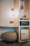 Henry II Hotel