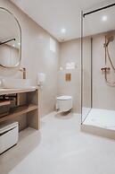 Henry II Hotel
