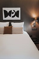 Henry II Hotel
