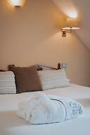 Henry II Hotel