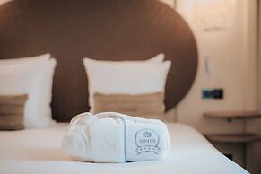 Henry II Hotel