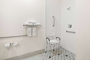 Spark by Hilton Moline Quad Cities