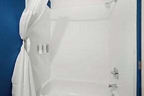 Spark by Hilton Moline Quad Cities