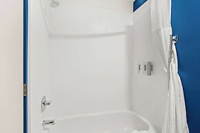 Spark by Hilton Moline Quad Cities