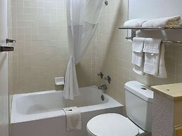 Motel 6 Opelika, AL