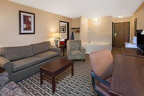 Days Inn & Suites by Wyndham Madison Heights MI