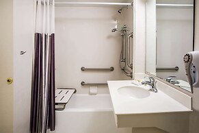 La Quinta Inn by Wyndham Norfolk Virginia Beach