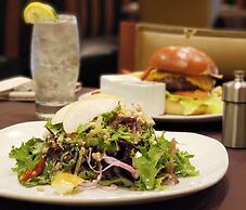 DoubleTree by Hilton Hotel Modesto