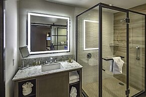 DoubleTree by Hilton Hotel Modesto