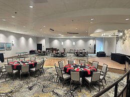 DoubleTree by Hilton Hotel Modesto