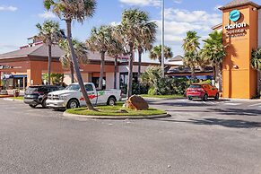 Clarion Pointe Galveston - Beachfront