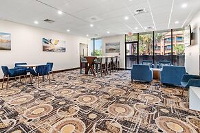 Clarion Pointe Galveston - Beachfront