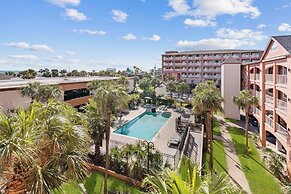 Clarion Pointe Galveston - Beachfront